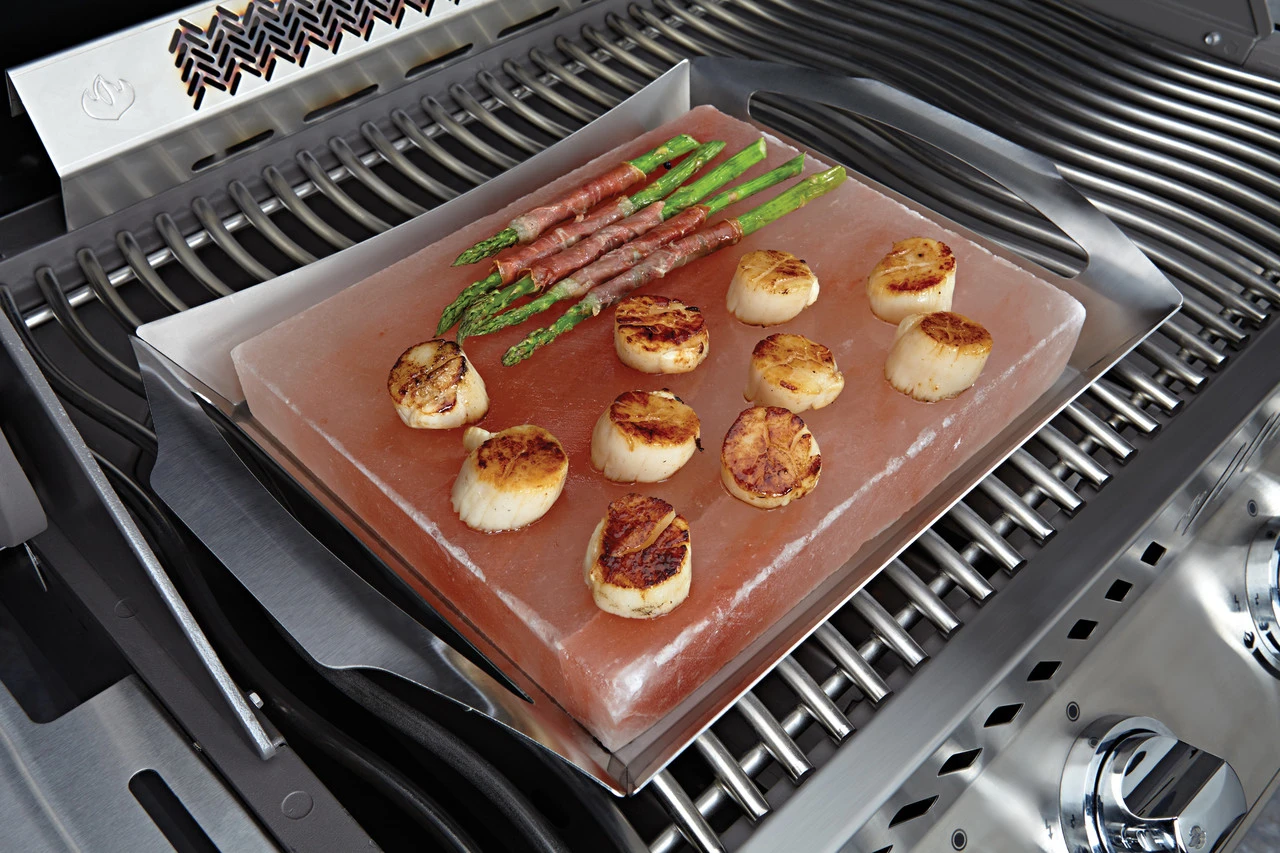 Napoleon Himalayan Salt Block With PRO Grill Topper 4 Napoleon Himalayan Salt Block With PRO Grill Topper - Image 2